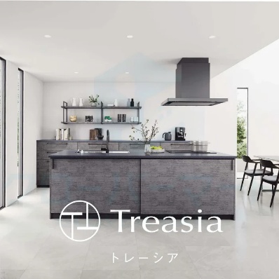 キッチンはタカラスタンダードのトレーシアを採用